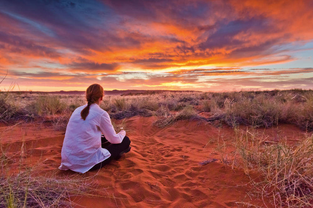 Namib Wüste Sonnenuntergang - Paul Sutton/Absolut Tours | erlebnisreisen-afrika.de