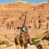 Kamelreiter in Petra - Achim Rosenfeld | erlebnisreisen-afrika.de