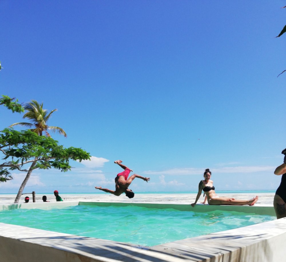 Pool Red Monkey Beach Lodge