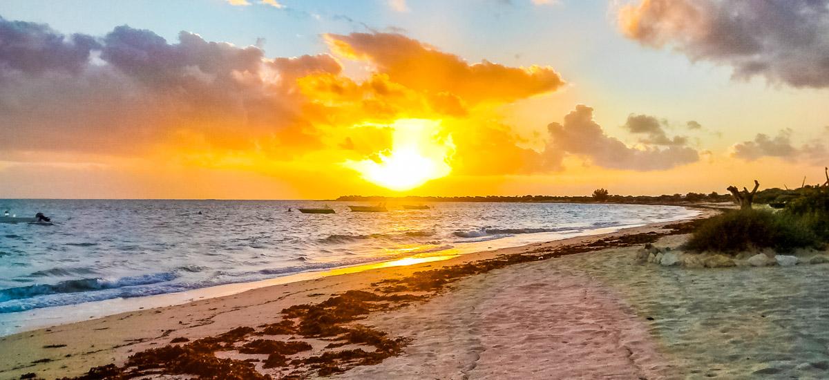 Sonnenuntergang am Strand von Anakao