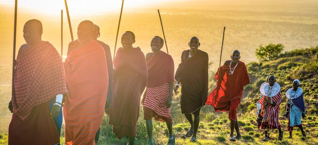 Massai auf Wanderung