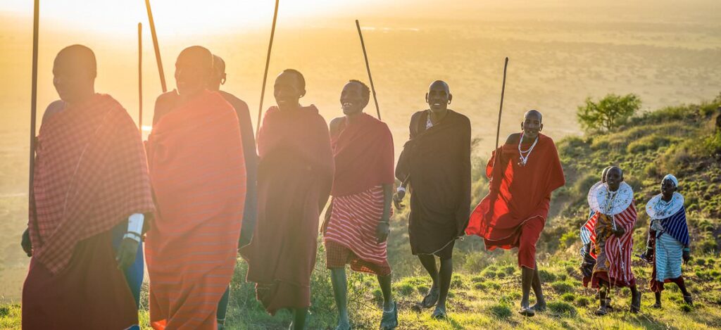 Massai auf Wanderung