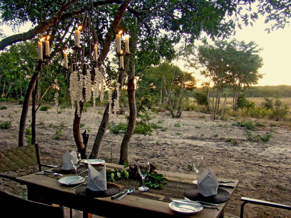 Bush Dinner in der Sable Sands Lodge