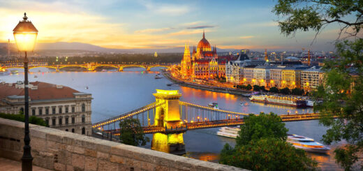 Blick auf das Budapester Parlament - Givaga - Givaga / Adobe.com | erlebnisreisen-afrika.de