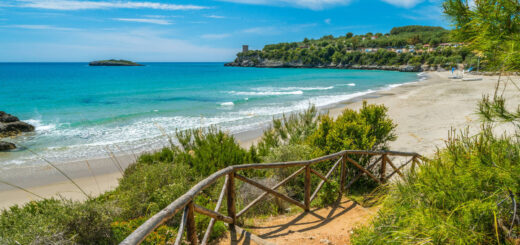 Landschaft bei Marina di Camerota - e55evu - © e55evu / adobe.com | erlebnisreisen-afrika.de