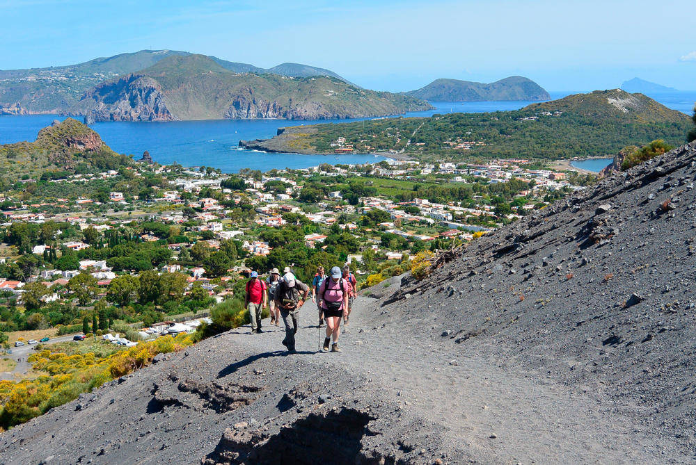 Aufstieg auf Vulcano - Nicole Kuhn | erlebnisreisen-afrika.de