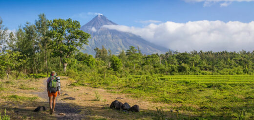 Wanderung am Vulkan Arenal - coob.kz - © coob.kz / Adobe.com | erlebnisreisen-afrika.de