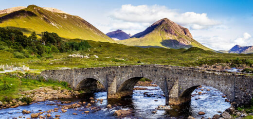 Sligachan Brücke - YuriFineart - © YuriFineart / Adobe.com | erlebnisreisen-afrika.de