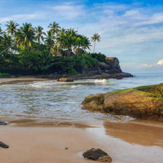 Strand von Induruwa - KK imaging - © KK imaging / Adobe.com | erlebnisreisen-afrika.de
