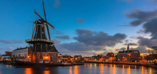 Haarlem bei Nacht - creativenature.nl - creativenature.nl / Adobe.com | erlebnisreisen-afrika.de