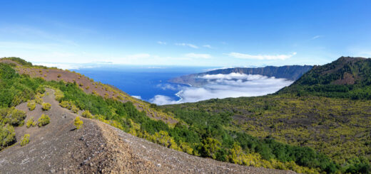 Blick über das Golfo-Tal - Robert Schneider - © Robert Schneider / Adobe.com | erlebnisreisen-afrika.de