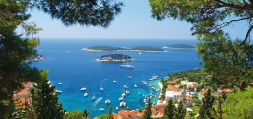 Blick auf Hvar - Sabine Schoen | erlebnisreisen-afrika.de
