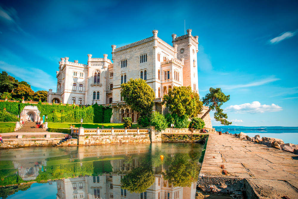 Schloss Miramare - JackF - © JackF/ adobe.com | erlebnisreisen-afrika.de