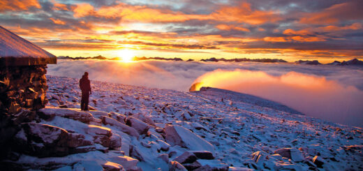 Sonnenuntergang in Winterlandschaft - Asgeir Helgestad - Asgeir Helgestad/Artic Light AS/visitnorway.com | erlebnisreisen-afrika.de