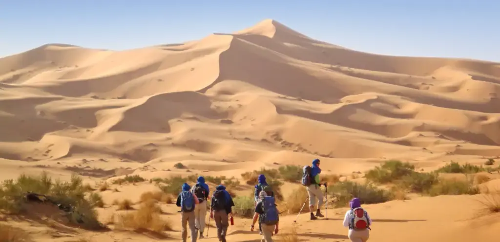 Wanderung in der Wüste - Dieter Grimm | erlebnisreisen-afrika.de