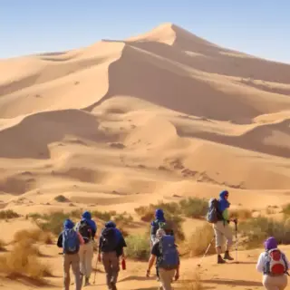 Wanderung in der Wüste - Dieter Grimm | erlebnisreisen-afrika.de